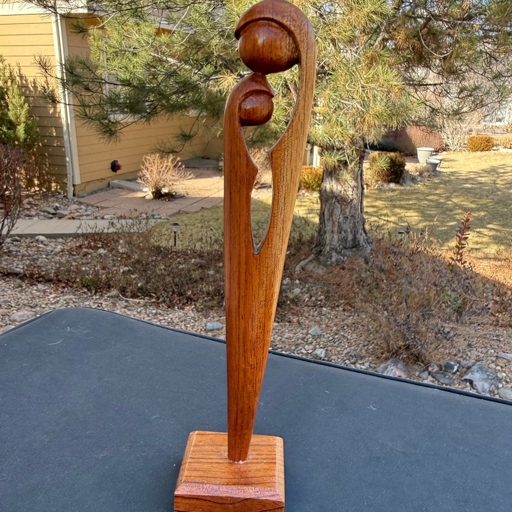 Mary and Child Hand Carved
Teak Wood Figurine Statue
Honduras 7"